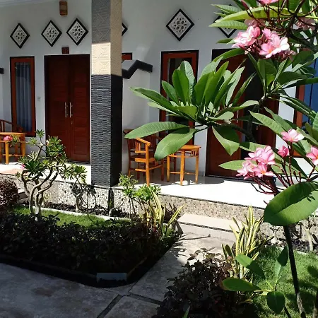 Dwiki Putra Home Stay Nusa Lembongan Exterior photo