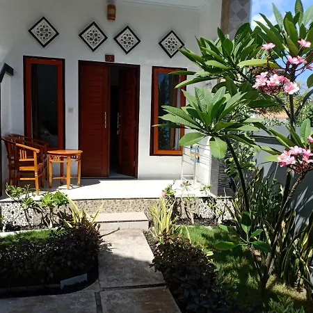 Dwiki Putra Home Stay Nusa Lembongan Exterior photo
